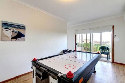 SeaWatch-Sea Views - Australia Accommodation 11