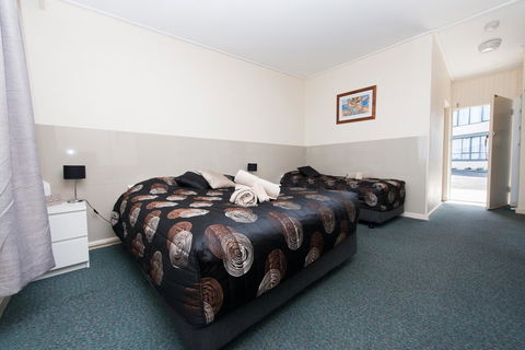 Blue Lake Motel - Australia Accommodation 11