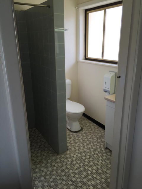 Blue Lake Motel - Australia Accommodation 22