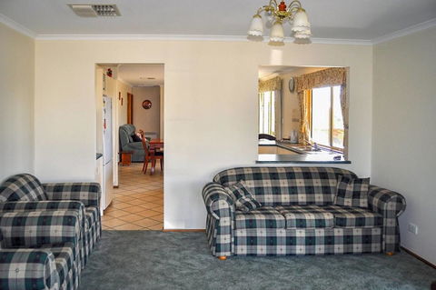 Baywatch - Australia Accommodation 5