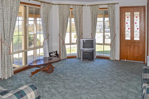 Baywatch - Australia Accommodation 2