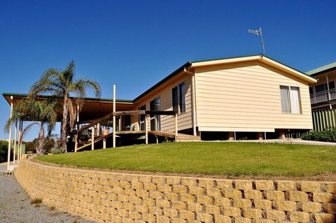Baywatch - Australia Accommodation 14