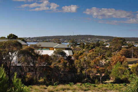 Baywatch - Australia Accommodation 7