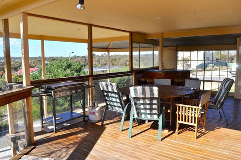 Baywatch - Australia Accommodation 9