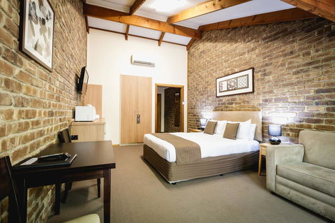 The Lodge By Manna - Australia Accommodation 3