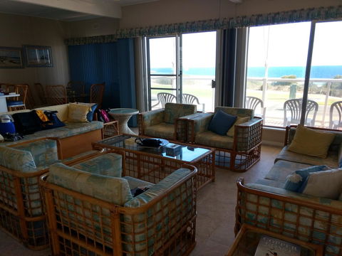 Seafront Shack - Australia Accommodation 12