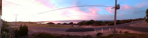 Seafront Shack - Australia Accommodation 3