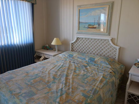 Seafront Shack - Australia Accommodation 11