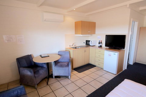 Harbour View Motel - Australia Accommodation 23