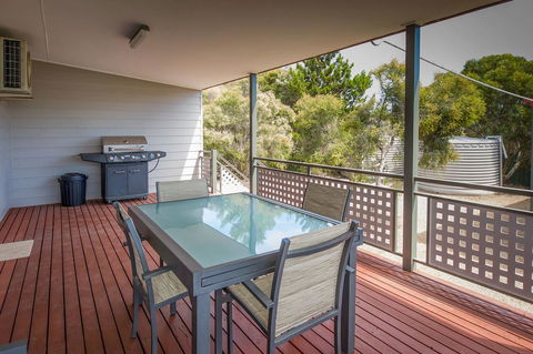 Desert Pea - Australia Accommodation 1