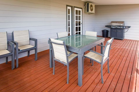 Desert Pea - Australia Accommodation 2