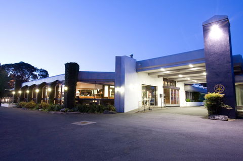 The Commodore - Australia Accommodation 1