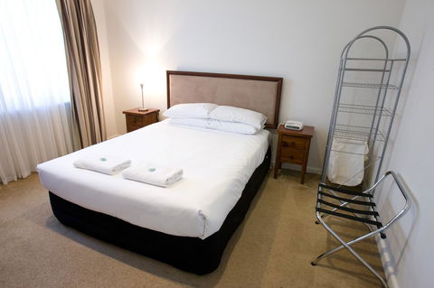 The Commodore - Australia Accommodation 22