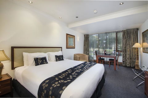 The Commodore - Australia Accommodation 44