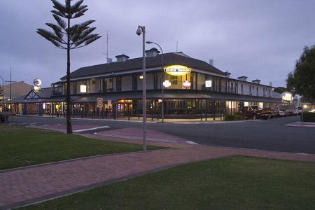 Grand Tasman Hotel - Australia Accommodation 16