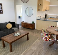 Sunshine Four - Australia Accommodation