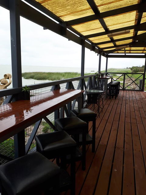 Meningie Waterfront Motel - Australia Accommodation 41