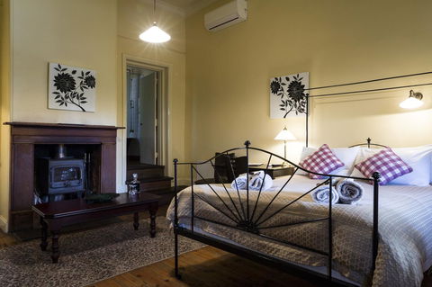 The Rising Sun Hotel - Australia Accommodation 11