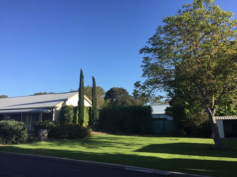 Alexander Cameron Suites - Australia Accommodation 2