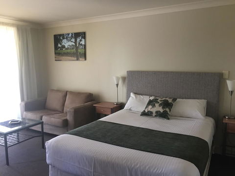 Alexander Cameron Suites - Australia Accommodation 15