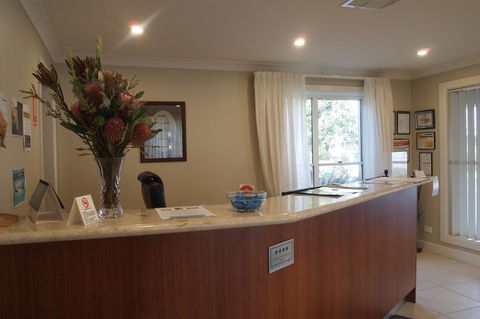 Alexander Cameron Suites - Australia Accommodation 24