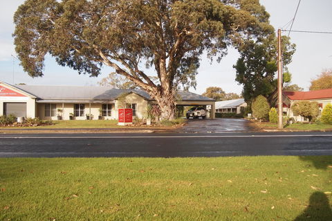 Alexander Cameron Suites - Australia Accommodation 0
