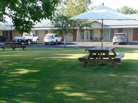 Alexander Cameron Suites - Australia Accommodation 1