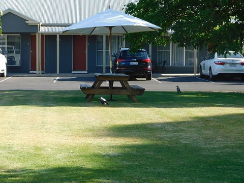 Alexander Cameron Suites - Australia Accommodation 5