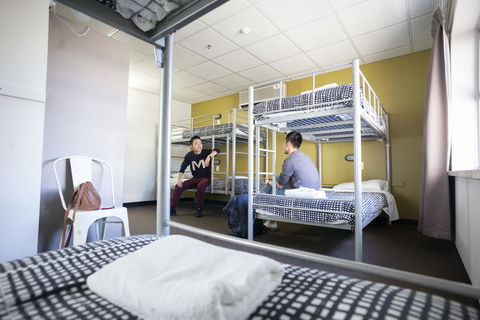 YHA Adelaide Central - Australia Accommodation 13