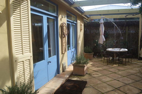 Athelney Cottage Bed And Breakfast - Australia Accommodation 2