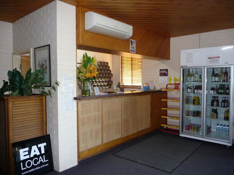 The Wine Vine Hotel - Australia Accommodation 10