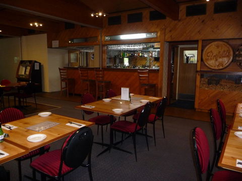 The Wine Vine Hotel - Australia Accommodation 8