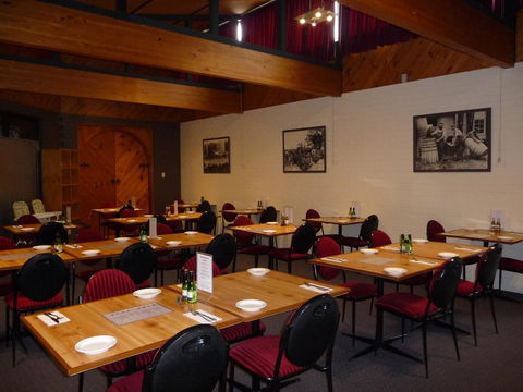 The Wine Vine Hotel - Australia Accommodation 7