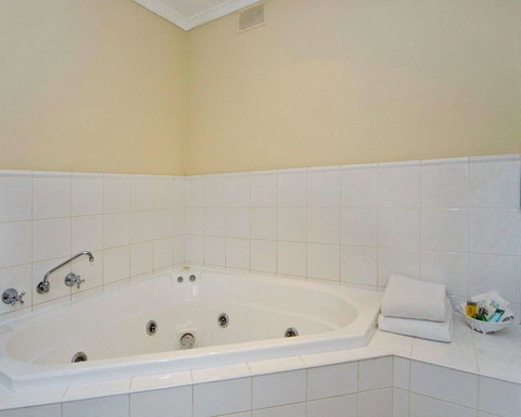 Comfort Inn Victor Harbor - Australia Accommodation 6