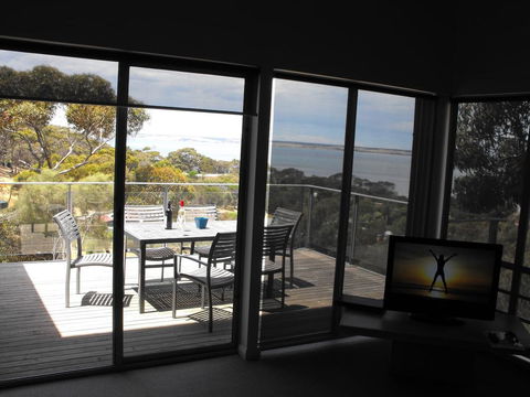 Saar River House - Australia Accommodation 24