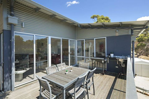 Saar River House - Australia Accommodation 2