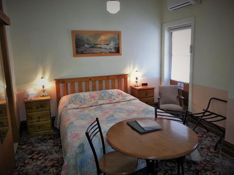 Sonbern Lodge Motel - Australia Accommodation 14