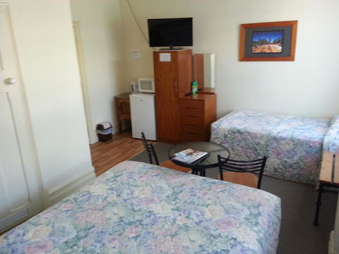 Sonbern Lodge Motel - Australia Accommodation 4