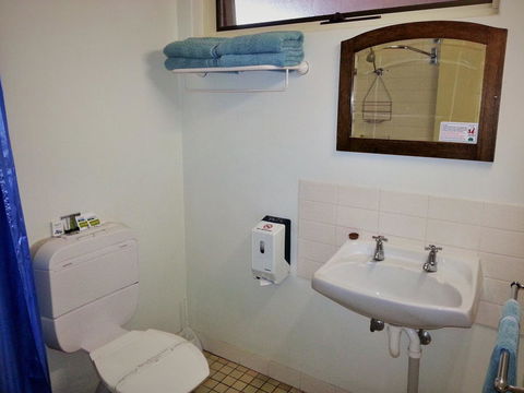 Sonbern Lodge Motel - Australia Accommodation 30