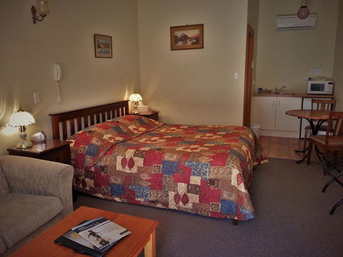 Sonbern Lodge Motel - Australia Accommodation 20