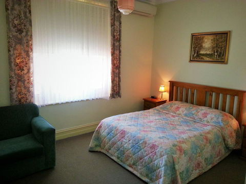 Sonbern Lodge Motel - Australia Accommodation 11