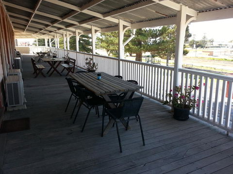 Sonbern Lodge Motel - Australia Accommodation 1
