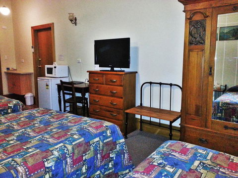 Sonbern Lodge Motel - Australia Accommodation 29