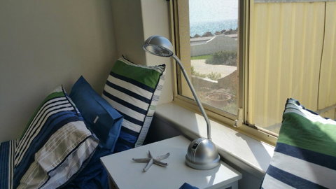 Acaill Accommodation Esplanade Living Self Check-In Self Check-Out - Australia Accommodation 20