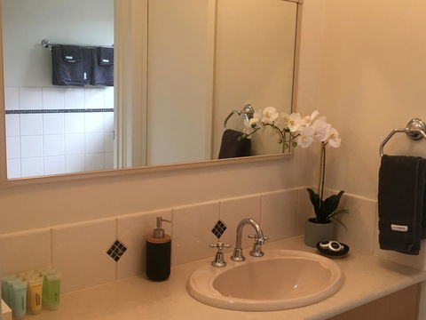 Apartment 229 Mount Gambier - Australia Accommodation 3