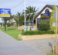Aviators Lodge - Australia Accommodation
