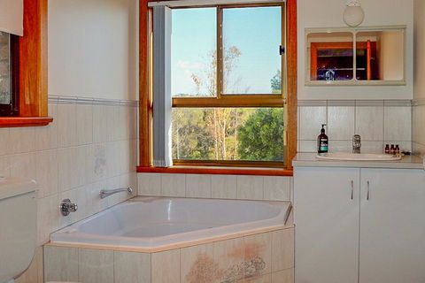 Seacroft - Australia Accommodation 23