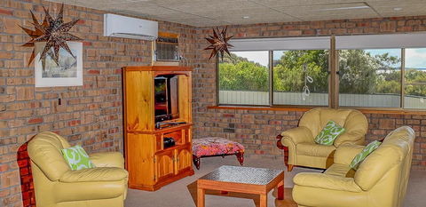 Seacroft - Australia Accommodation 19