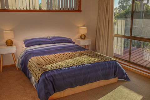 Seacroft - Australia Accommodation 8