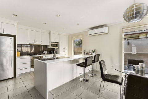 City Fringe Apartment - Australia Accommodation 9